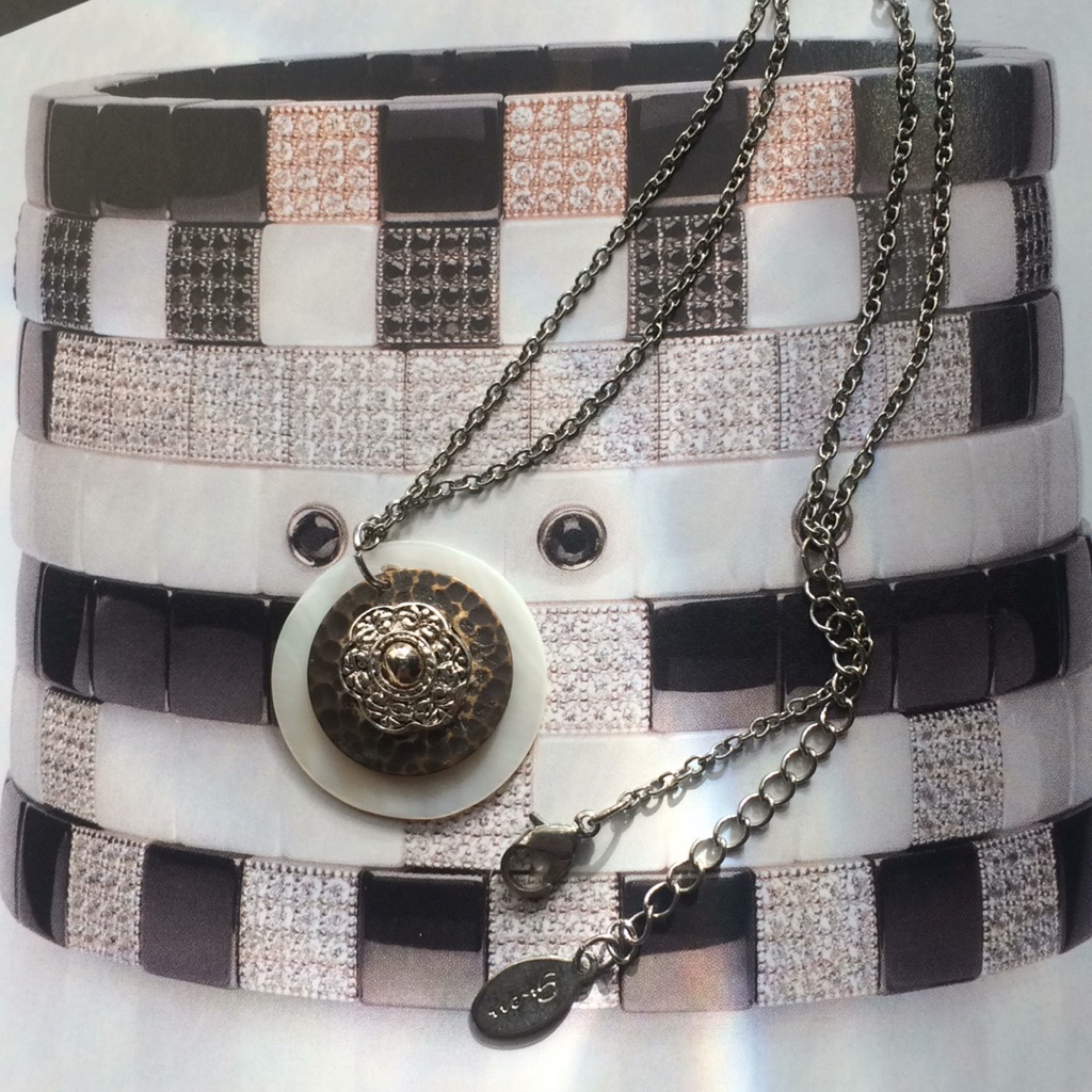 Beautiful Mother Of Pearl Necklace